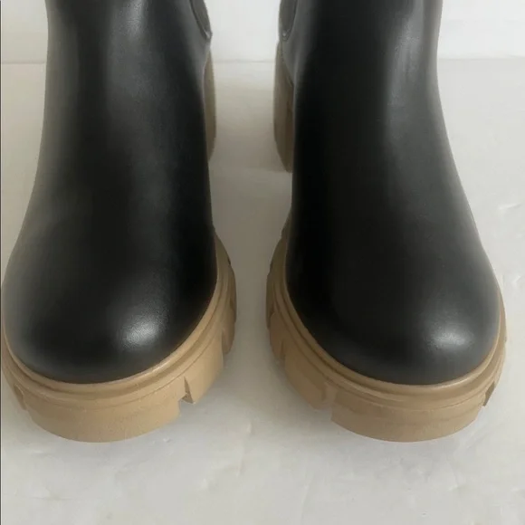 Steve Madden Howler Women Black & Tan Chelsea Lug Sole Ankle Boots Size 9.5 NEW - Picture 10 of 13